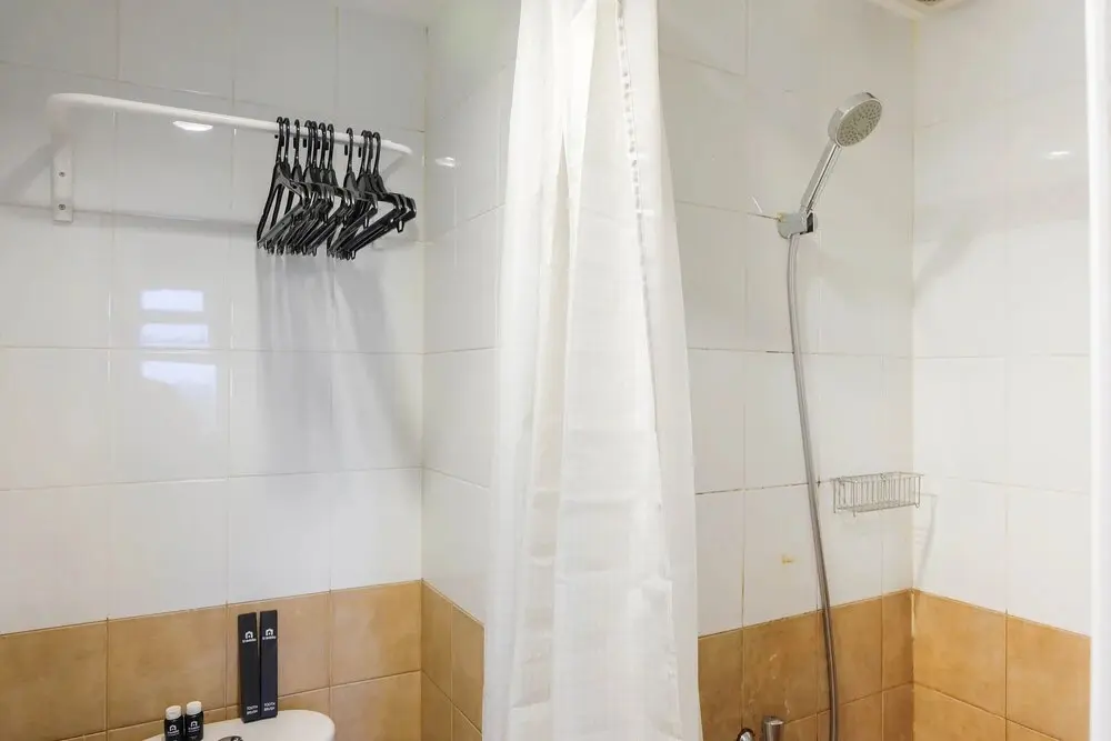 Джакарта: 1BR Fully Furnished Apartment at Green Pramuka