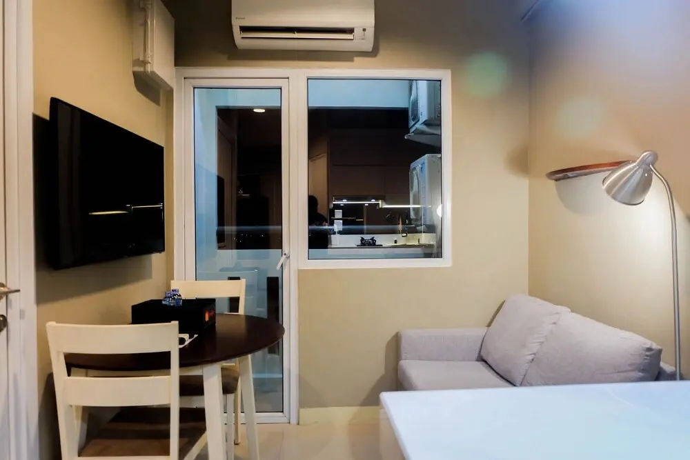Джакарта: 1BR Fully Furnished Apartment at Green Pramuka