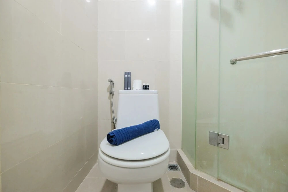 Джакарта: Modern 1BR Apartment at Casa Grande Residence