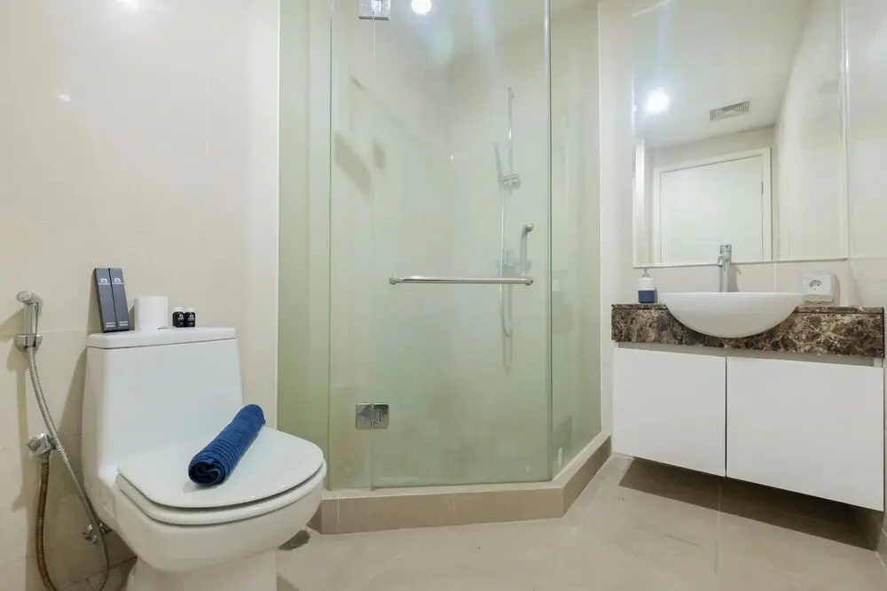 Джакарта: Modern 1BR Apartment at Casa Grande Residence