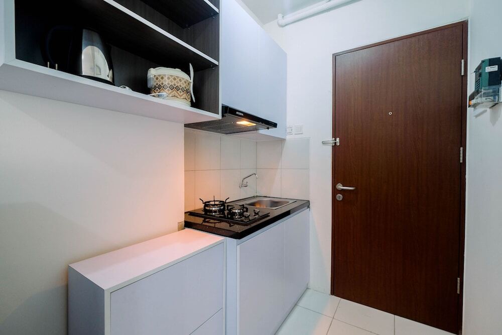 Чикаранг: Affordable Price Studio at Jababeka Riverview Apartment Cikarang