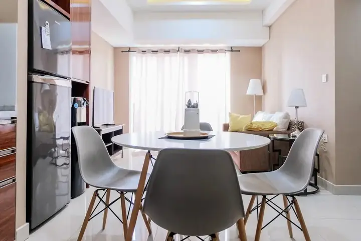 Legok: Premium 2BR Apartment at Casa de Parco