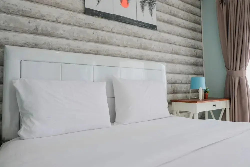 Южный Тангеранг: Elegant and Cozy 1BR Apartment at Bintaro Plaza Residence