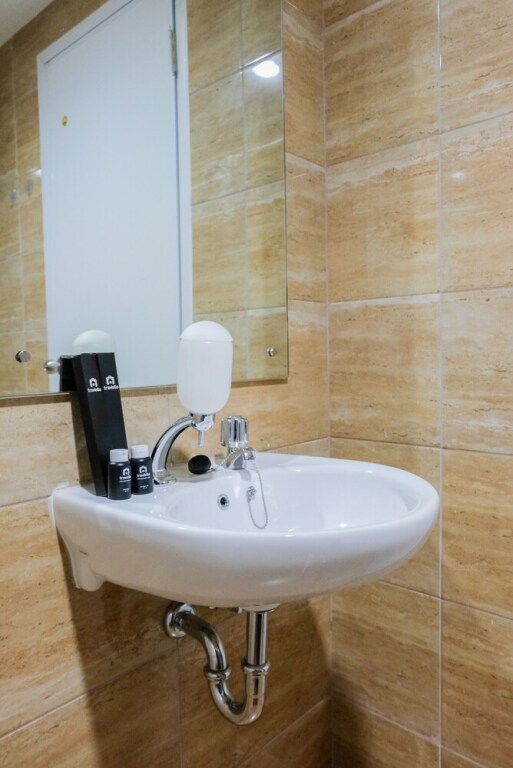 Южный Тангеранг: Elegant and Cozy 1BR Apartment at Bintaro Plaza Residence