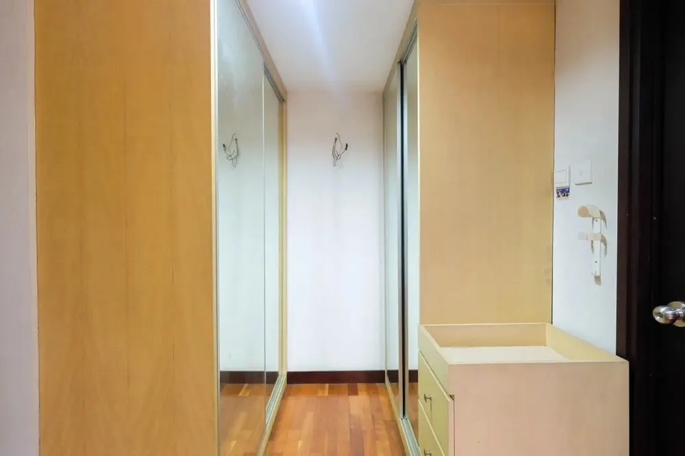 Джакарта: Spacious and Cozy 3BR Poins Square Apartment