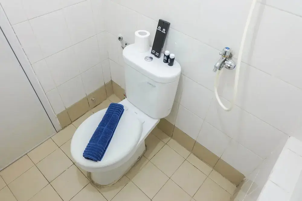 Джакарта: Pleasant 2BR Apartment at Bassura City near Shopping Mall