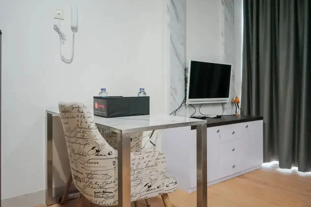 Южный Тангеранг: Compact and Cozy Studio at Brooklyn Alam Sutera Apartment