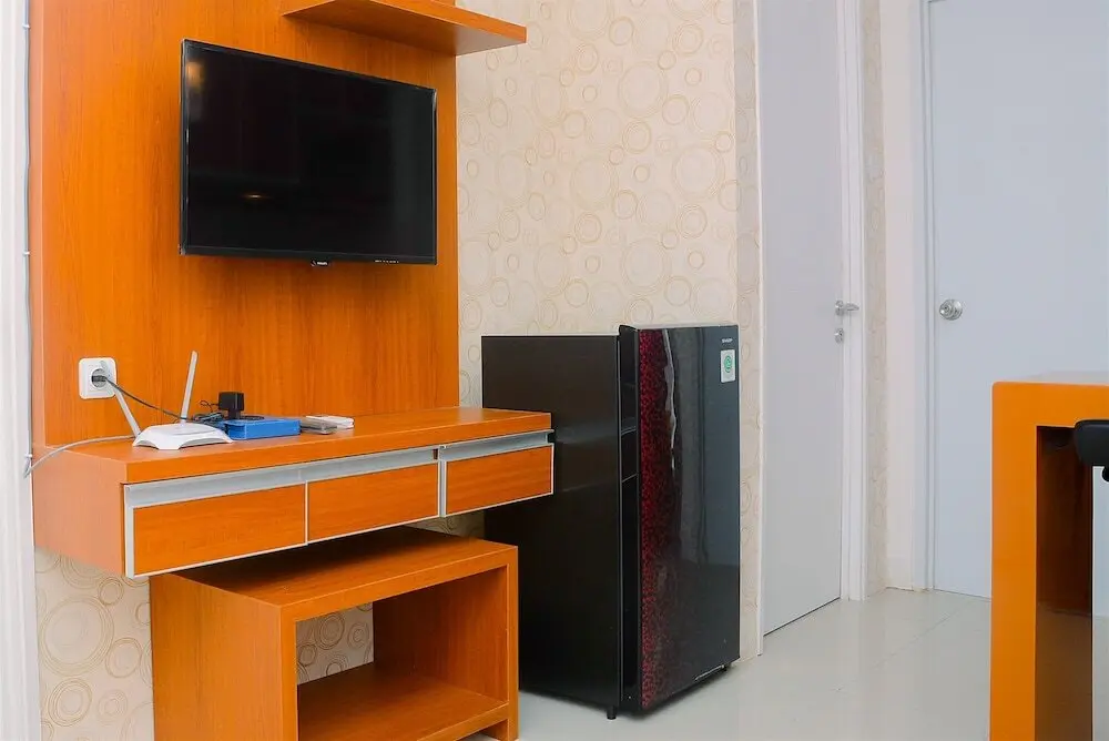 Джакарта: 2BR Bassura City Apartment with Nice Interior Design