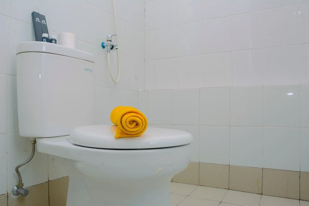 Джакарта: 2BR Bassura City Apartment with Nice Interior Design