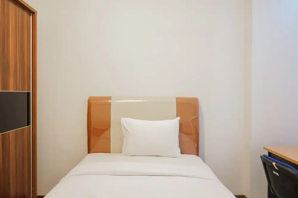 Legok: Comfy and Minimalist Studio Apartment Scientia Residence Tower B