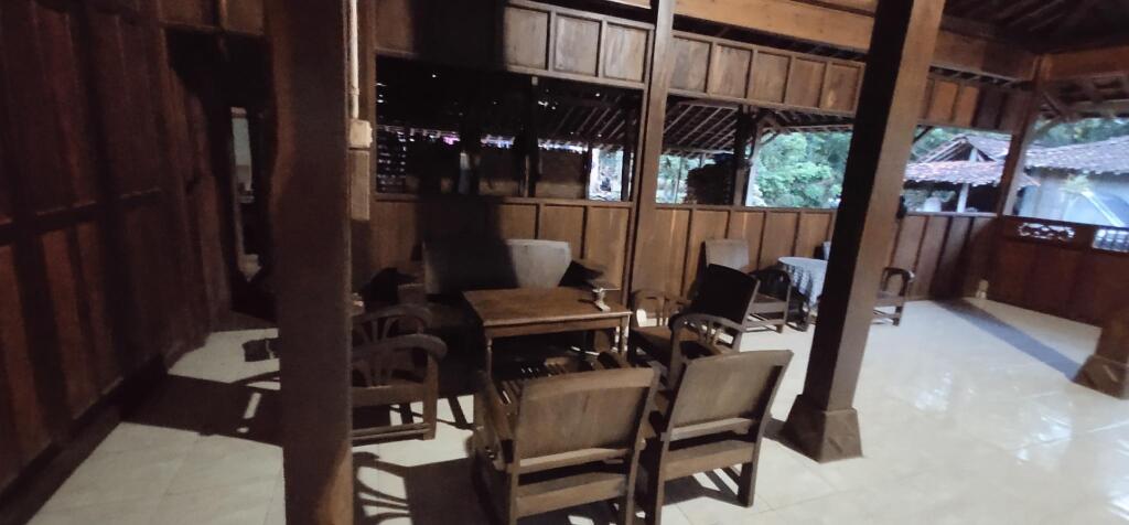 Батуретно: Homestay Ponijo