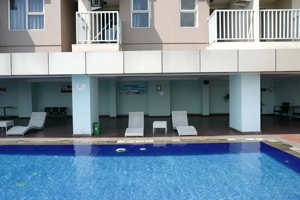 Джакарта: Comfortable 1BR Apartment at Belmont Residence