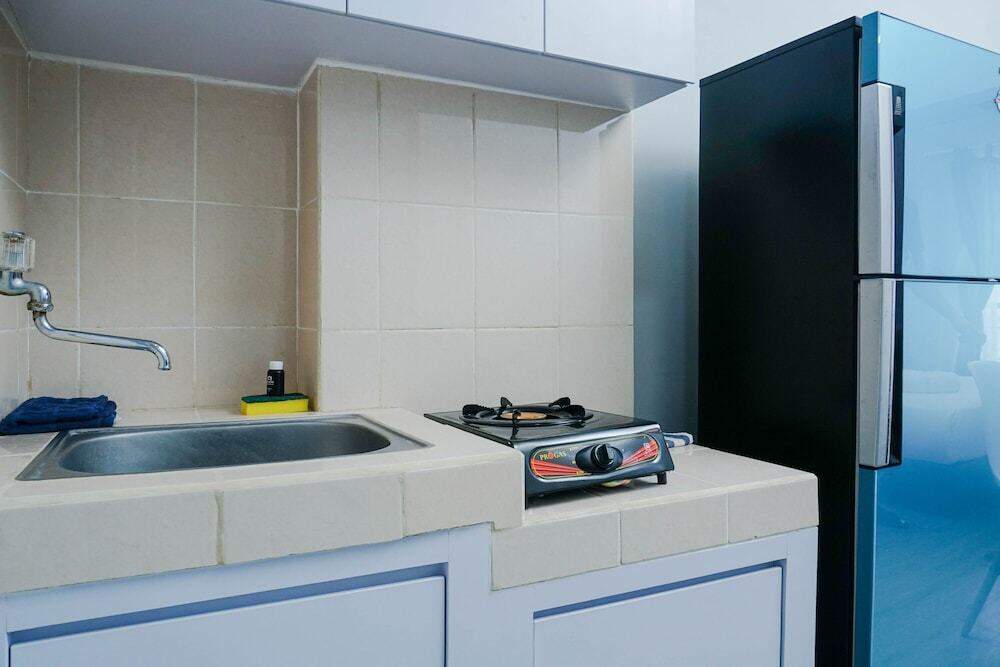Джакарта: Cozy Studio Apartment at Puri Park View