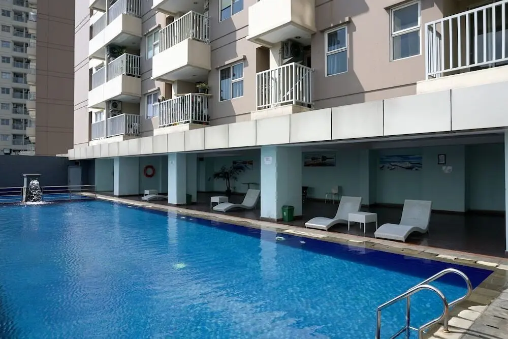 Джакарта: Cozy and Modern Studio Apartment at Belmont Residence Puri