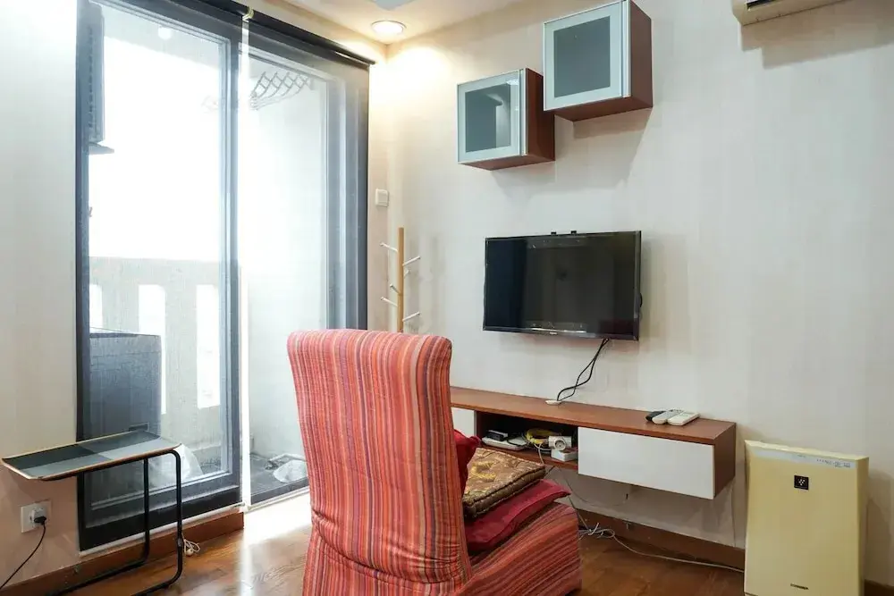 Джакарта: Cozy and Modern Studio Apartment at Belmont Residence Puri