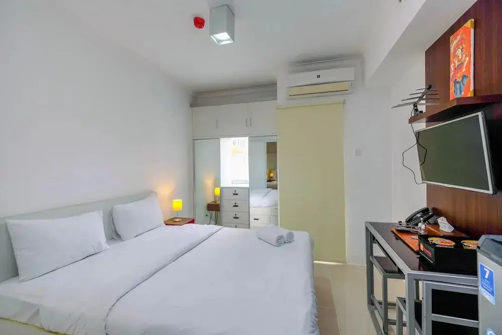 Джакарта: Comfy and Modern Studio Pakubuwono Terrace Apartment