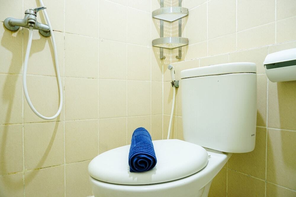 Джакарта: Simply Furnished and Comfy Studio @ Pakubuwono Terrace Apartment