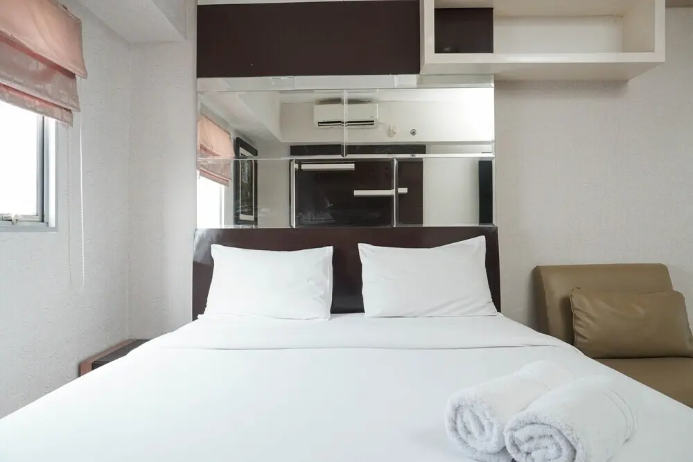 Джакарта: Strategic Location 1BR The Wave Apartment with City View