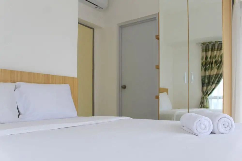 Legok: Golf View 1BR Apartment at M-Town Residence