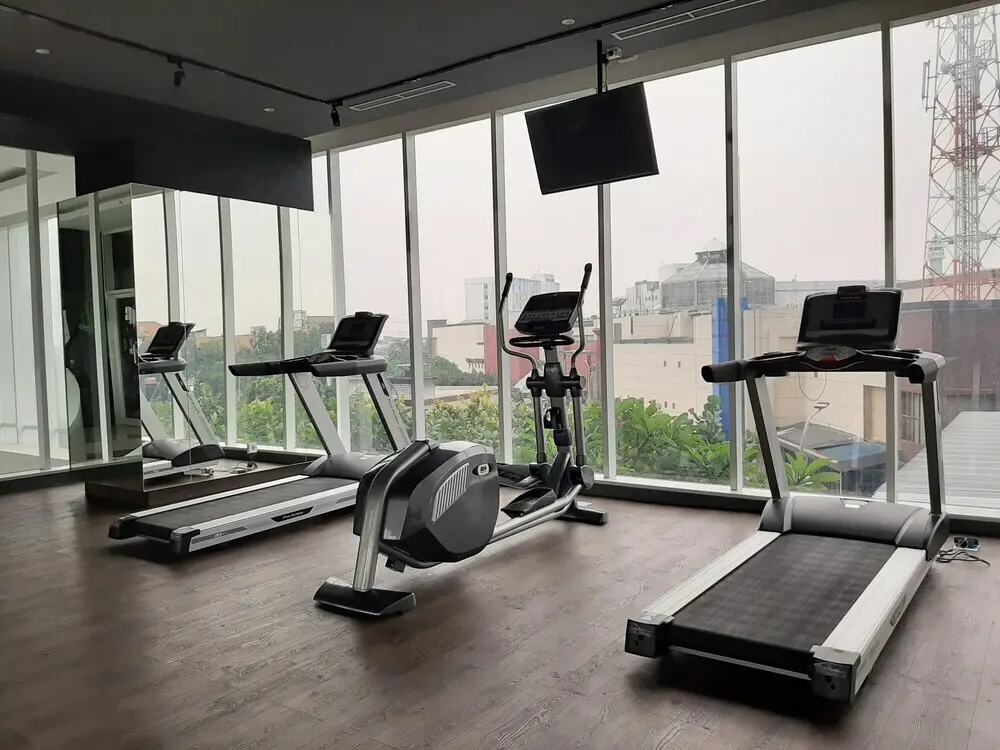 Южный Тангеранг: Luxurious Studio Apartment at Bintaro Plaza Residence