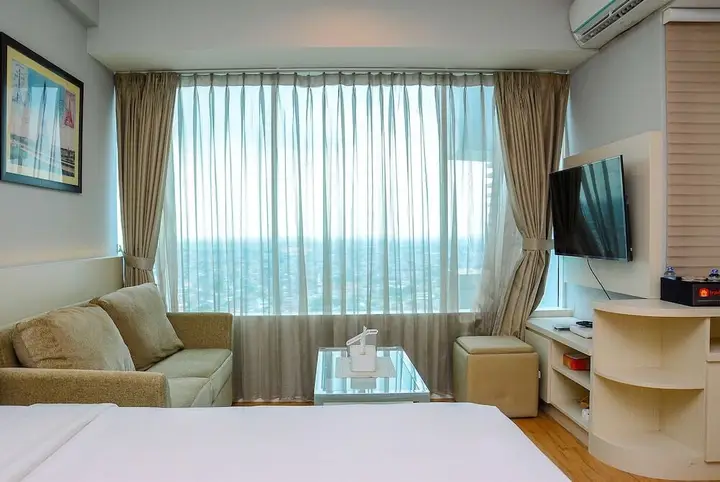Бекаси: Stunning Studio at Grand Kamala Lagoon Apartment