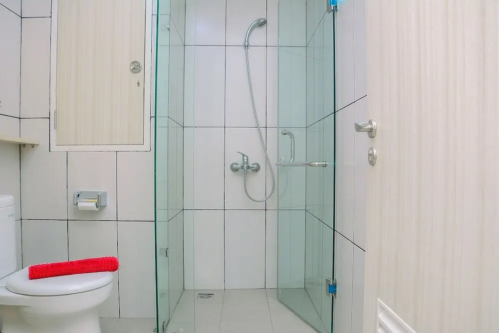 Бекаси: Stunning Studio at Grand Kamala Lagoon Apartment