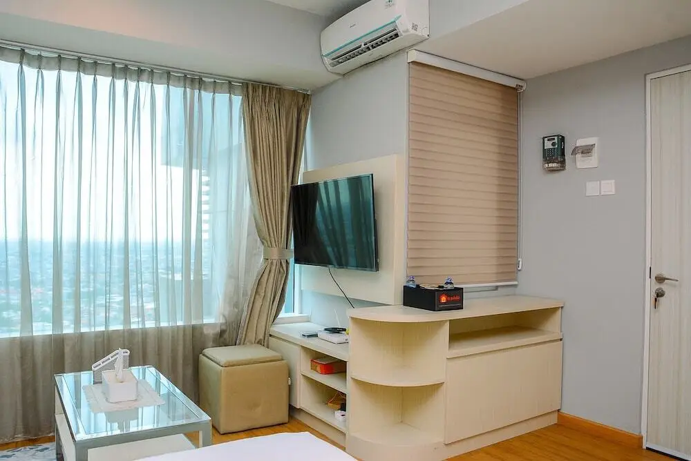 Бекаси: Stunning Studio at Grand Kamala Lagoon Apartment