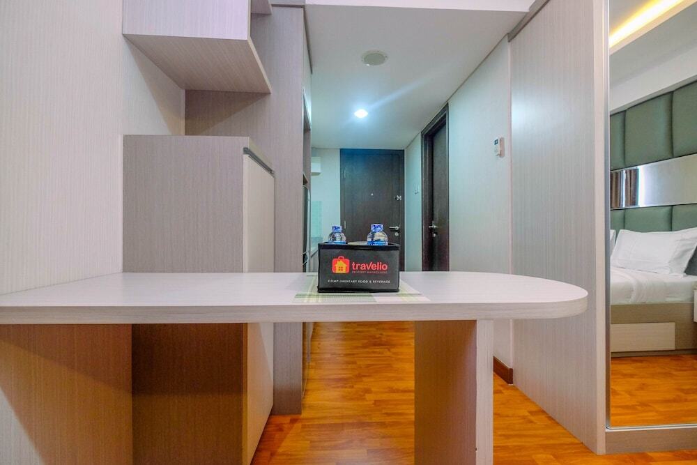 Джакарта: Cozy Studio Apartment at H Residence near MT Haryono