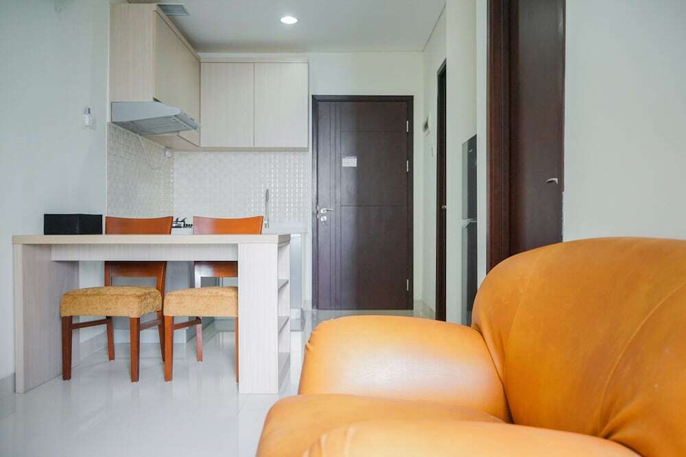 Южный Тангеранг: Comfy and Minimalist 1BR @ Brooklyn Alam Sutera Apartment