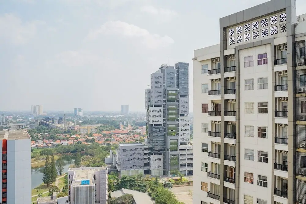Тангеранг: Tidy 2BR Apartment at Silkwood Residences near BINUS