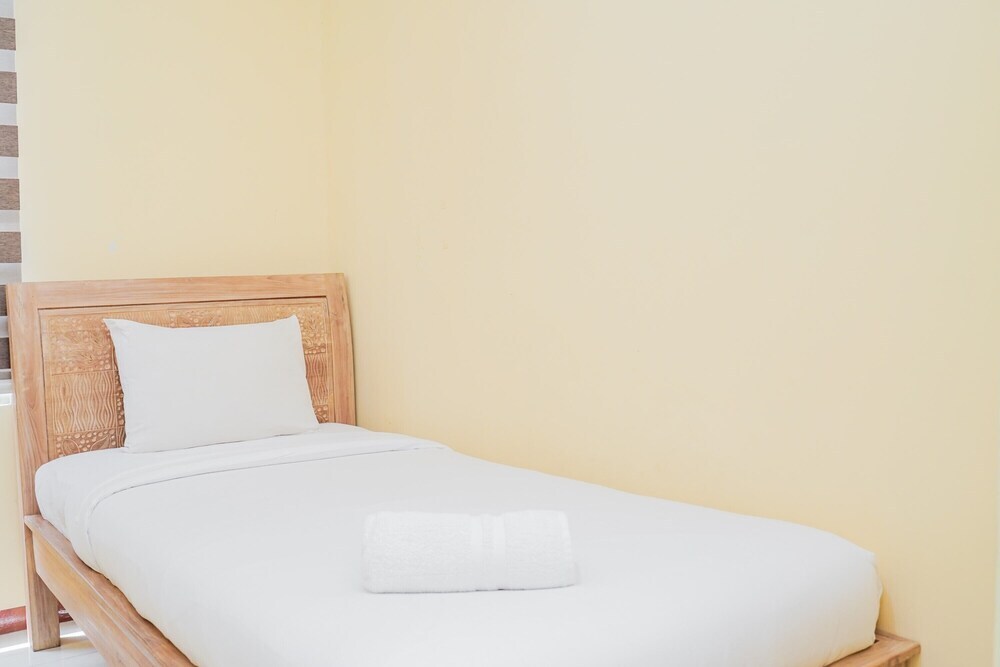 Тангеранг: Tidy 2BR Apartment at Silkwood Residences near BINUS