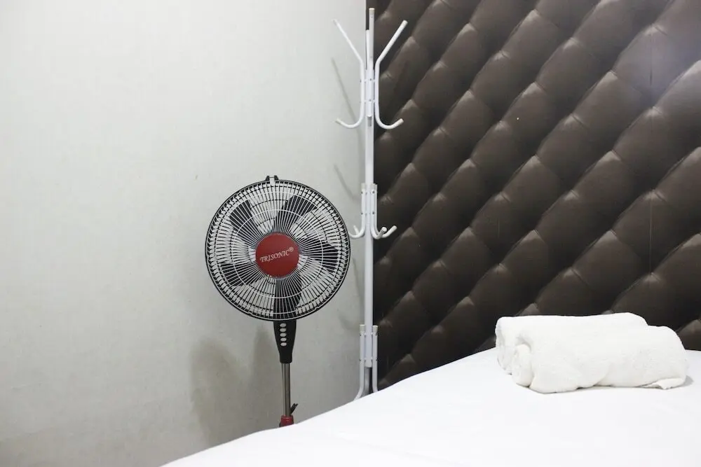 Бандунг: Chic 2BR The Suites @ Metro Apartment
