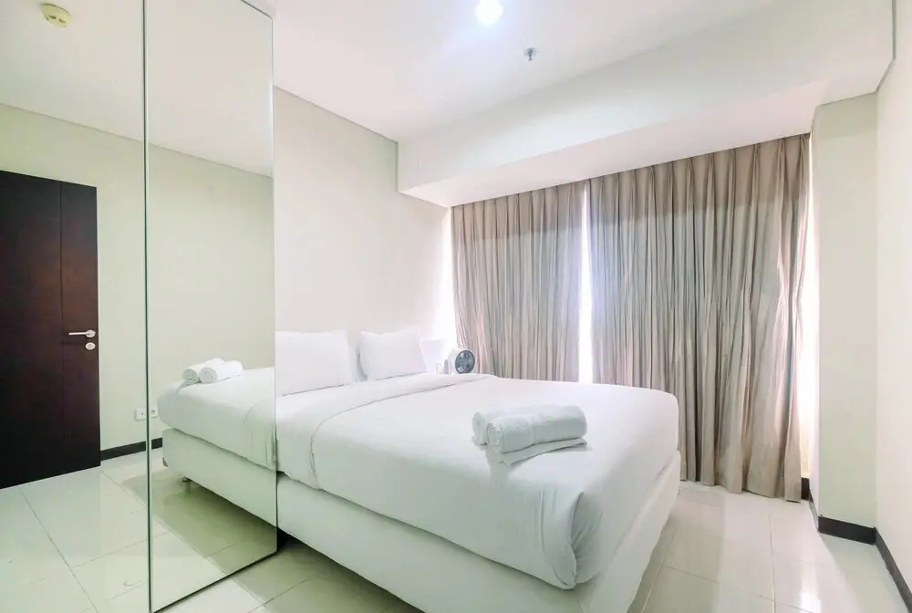 Джакарта: Spacious and Comfy 2BR Nifarro Park Apartment