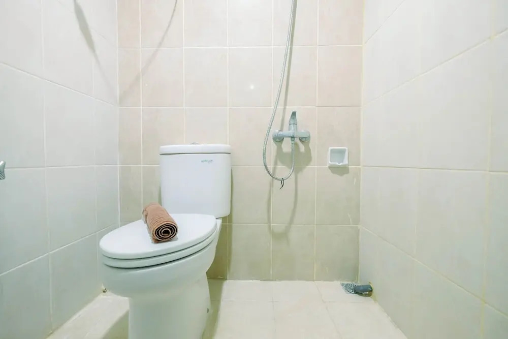 Джакарта: Spacious and Comfy 2BR Nifarro Park Apartment