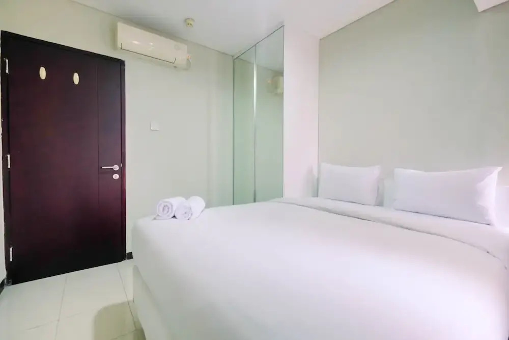 Джакарта: Spacious and Comfy 2BR Nifarro Park Apartment