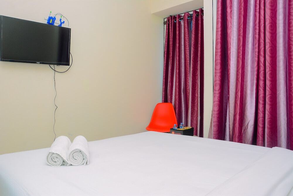 Джакарта: Minimalist and Fully Furnished Studio Tifolia Apartment