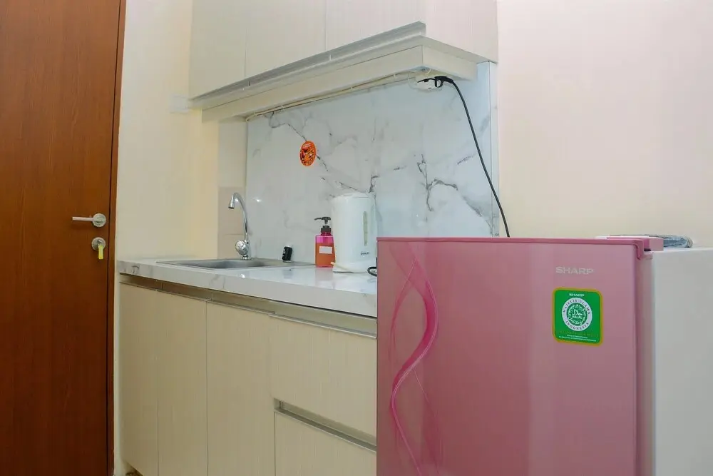 Джакарта: Minimalist and Fully Furnished Studio Tifolia Apartment