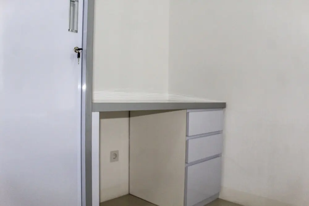 Джакарта: Comfy 2BR Apartment Bassura City near Shopping Mall