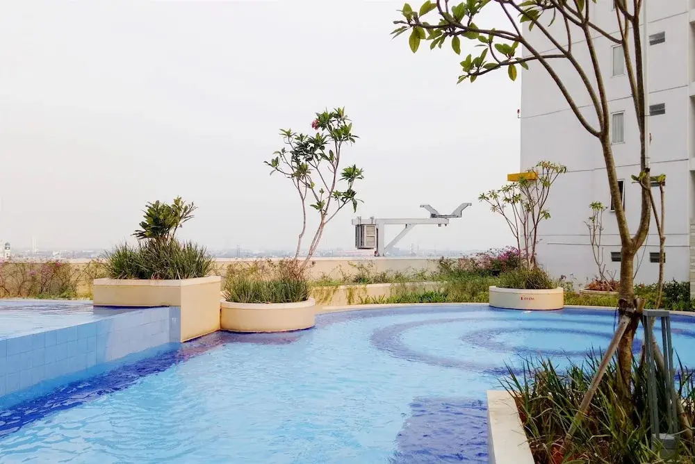 Джакарта: Elegant and Comfy 2BR above Mall at Bassura City Apartment