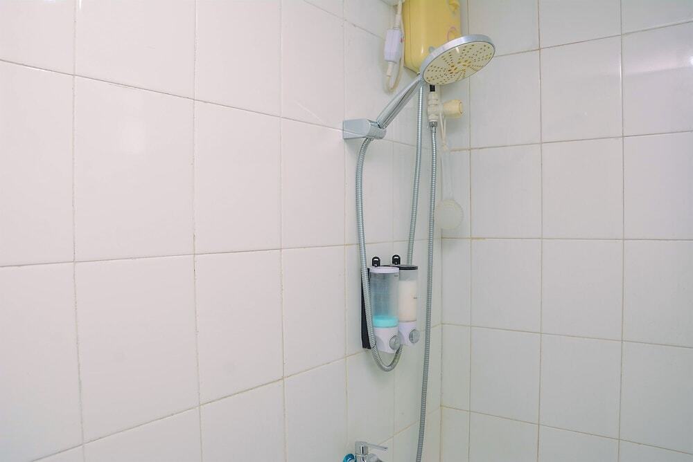 Джакарта: Homey 2BR Apartment at Bassura City Cipinang