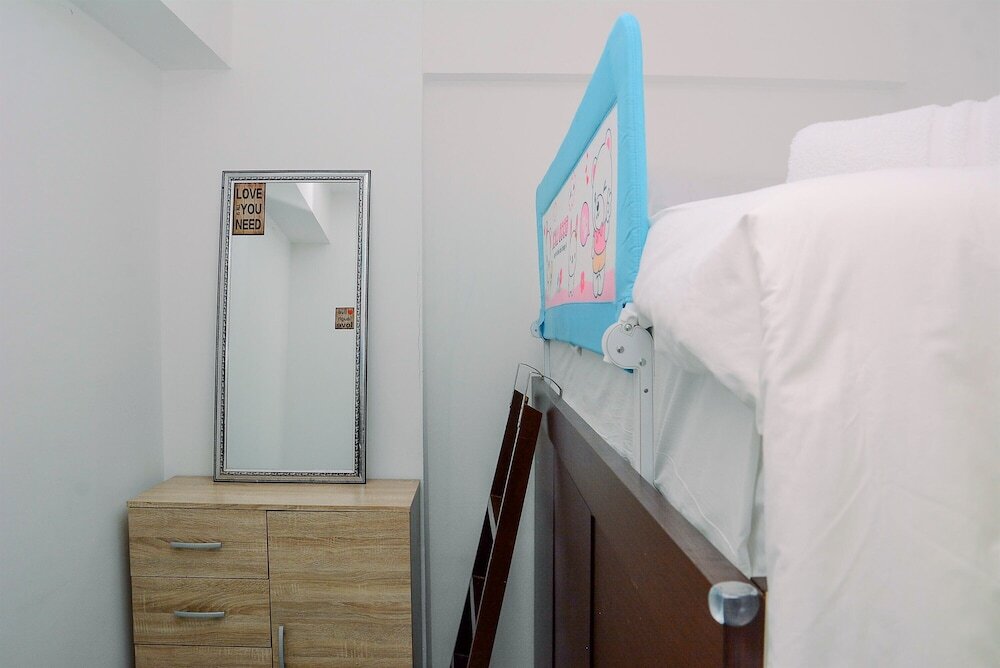 Джакарта: Homey 2BR Apartment at Bassura City Cipinang