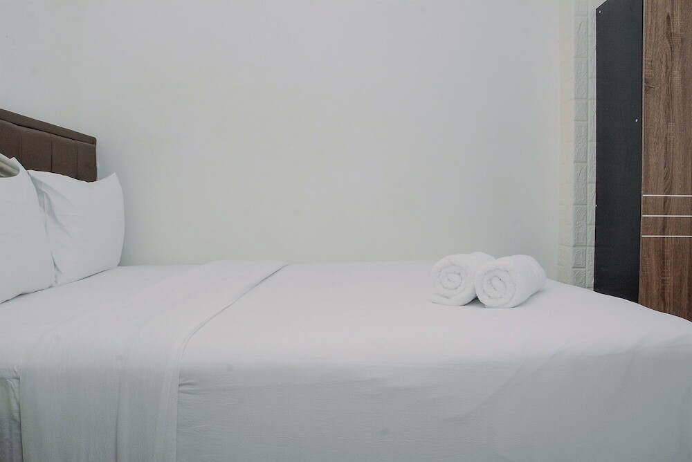 Джакарта: Homey 2BR Apartment at Bassura City Cipinang