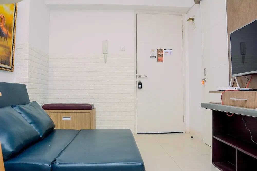 Джакарта: Homey 2BR Apartment at Bassura City Cipinang