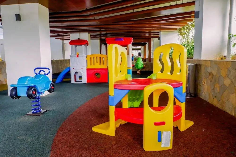 Джакарта: 1BR Fully Furnished Bassura City Apartment