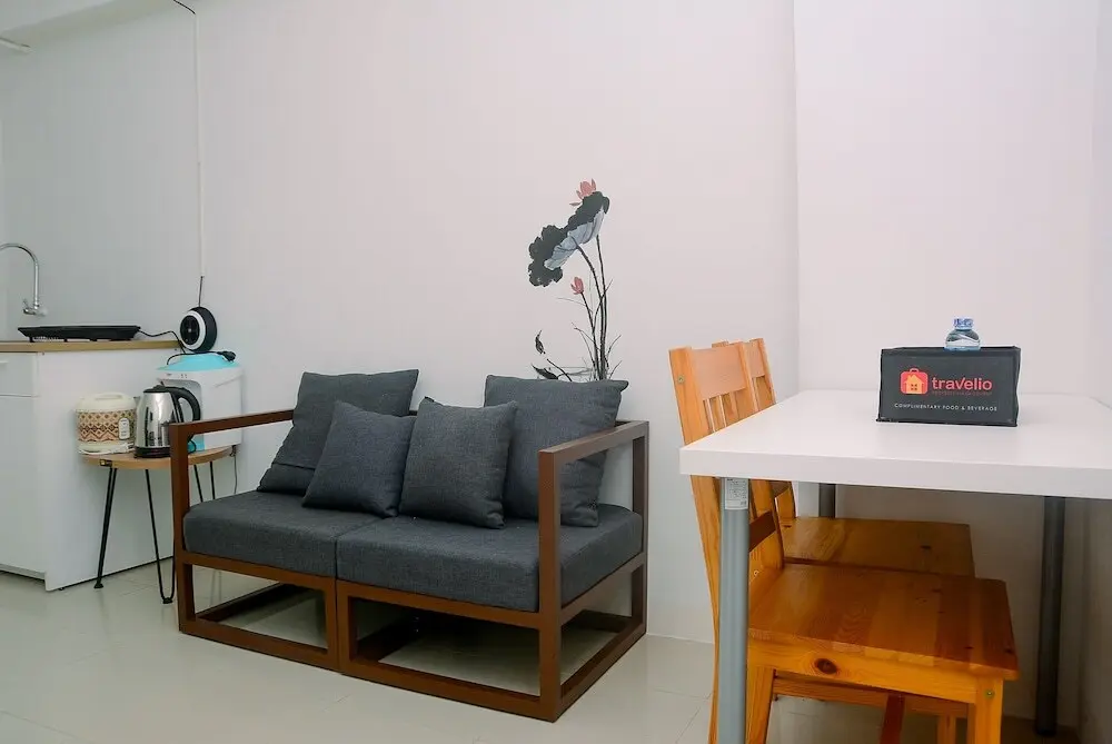 Джакарта: Cozy Living 2BR Apartment at Bassura City near Mall