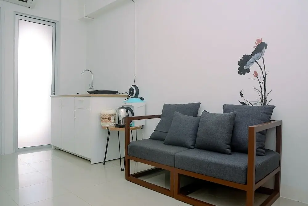 Джакарта: Cozy Living 2BR Apartment at Bassura City near Mall