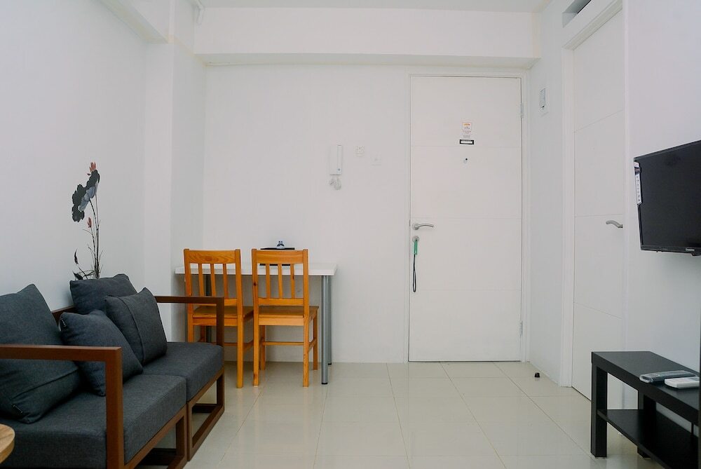 Джакарта: Cozy Living 2BR Apartment at Bassura City near Mall