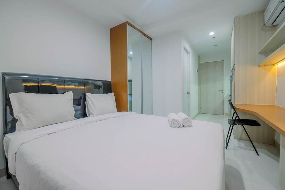 Чикаранг: Modern Studio Apartment @ Azalea Suites