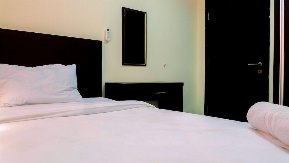 Джакарта: Strategic and Cozy 2BR The Wave Apartment