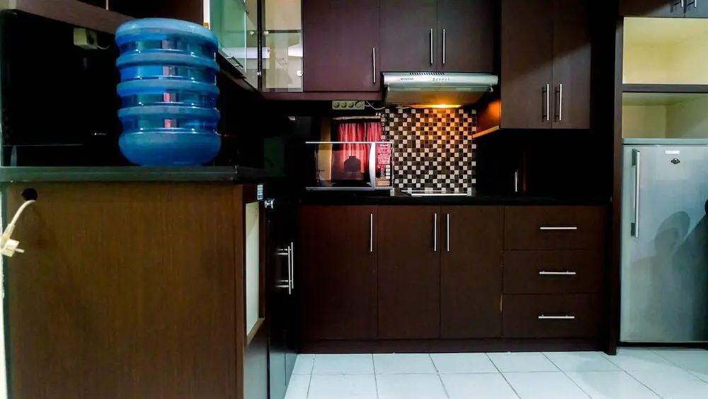 Джакарта: Strategic and Cozy 2BR The Wave Apartment